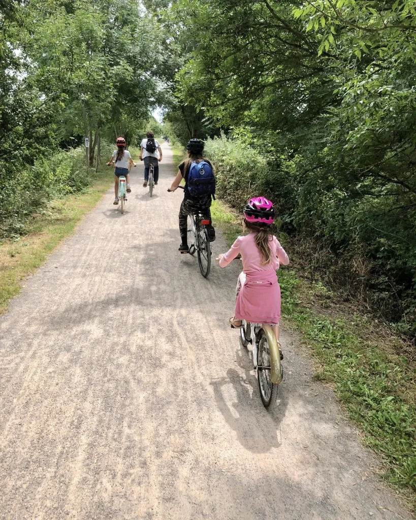 Strawberry Line Cycle path