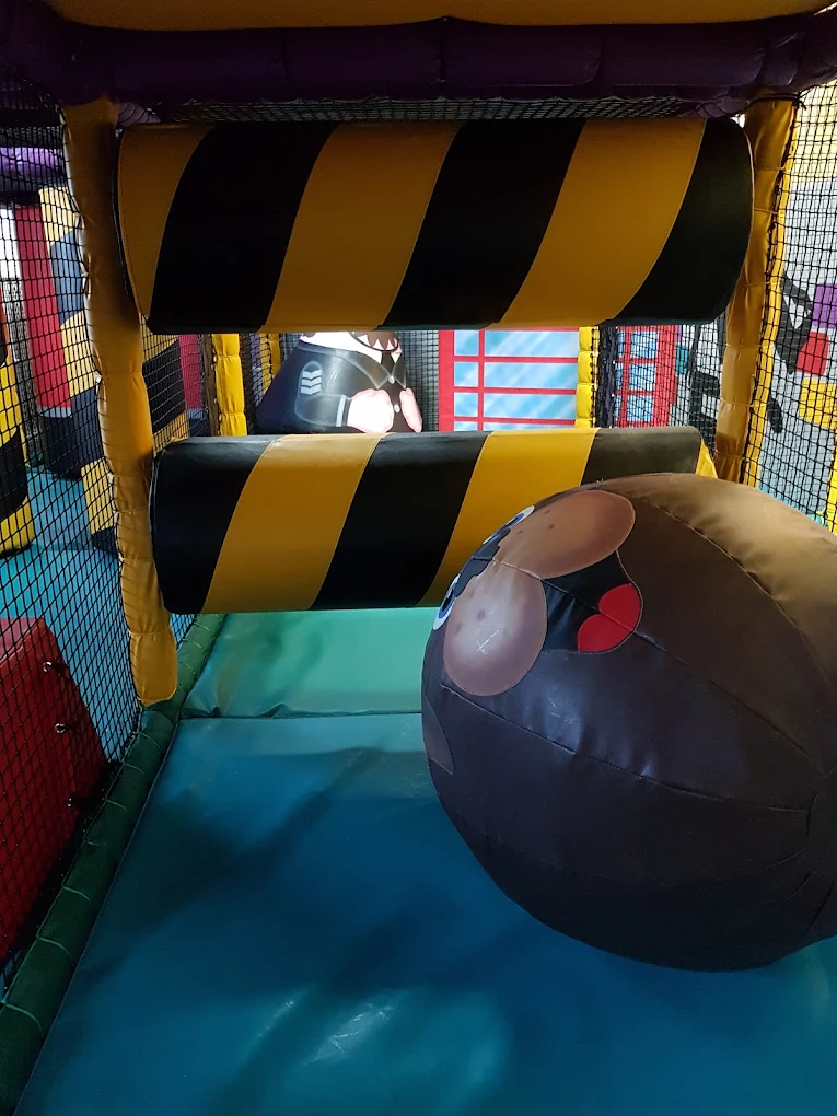 The Square, Wells soft play centre